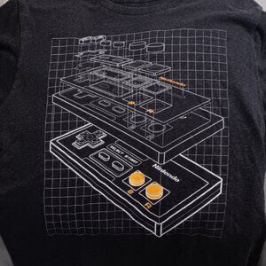Nintendo T-Shirt, (Vintage NES Controller Graphics) Size Medium Men's